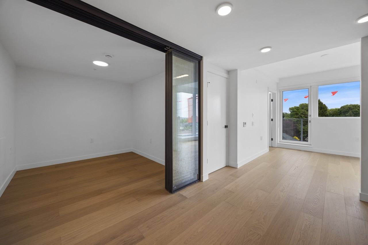 8030 Oak Street #4F - Photo 3 of 17