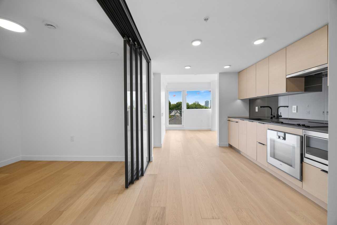 8030 Oak Street #4F - Photo 4 of 17