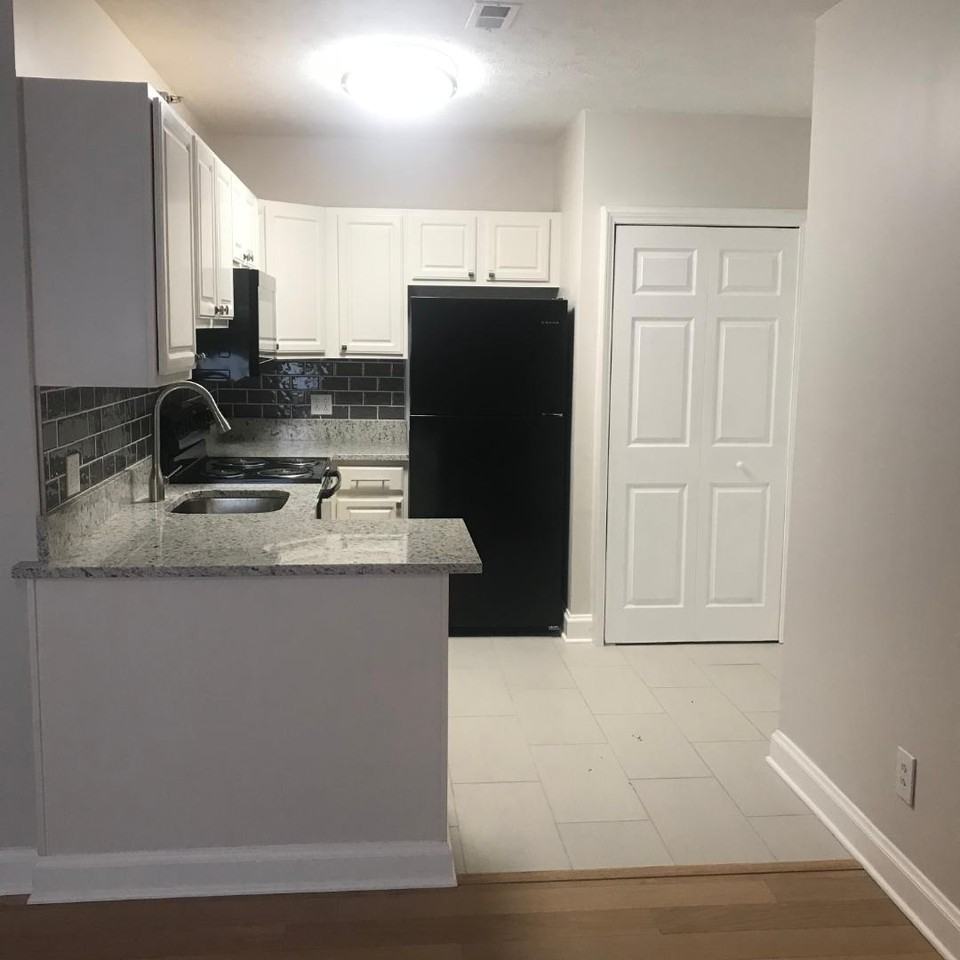 927 Main Street Residential - Photo 6 of 29