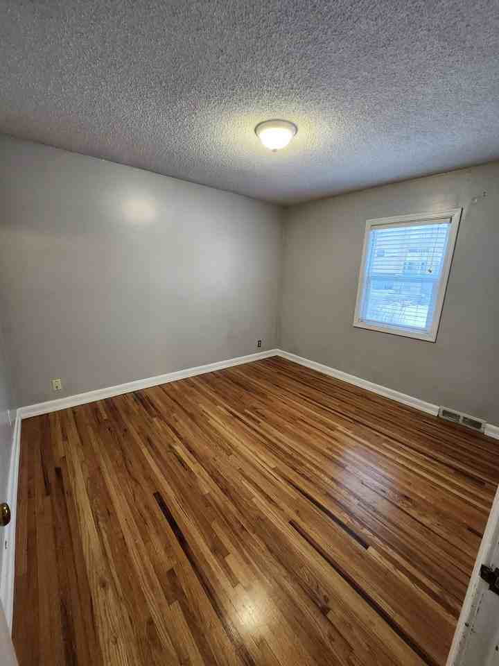 3701 15 St Sw - Photo 6 of 12