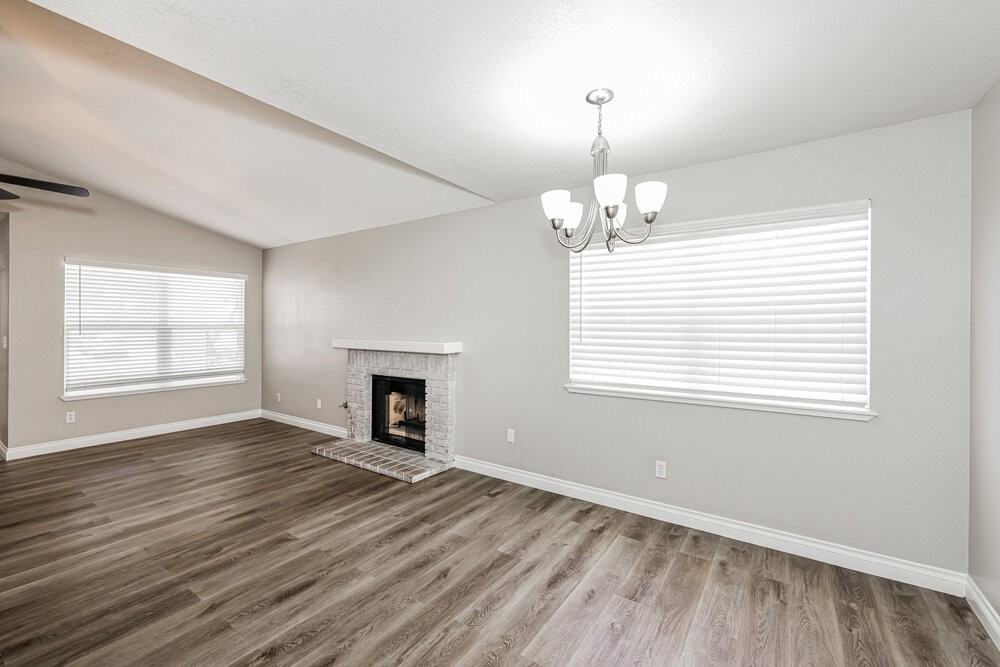 350 Keating St - Photo 4 of 16
