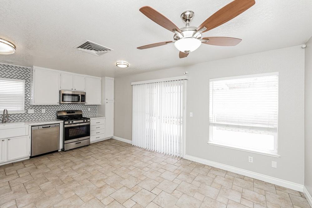 350 Keating St - Photo 7 of 16