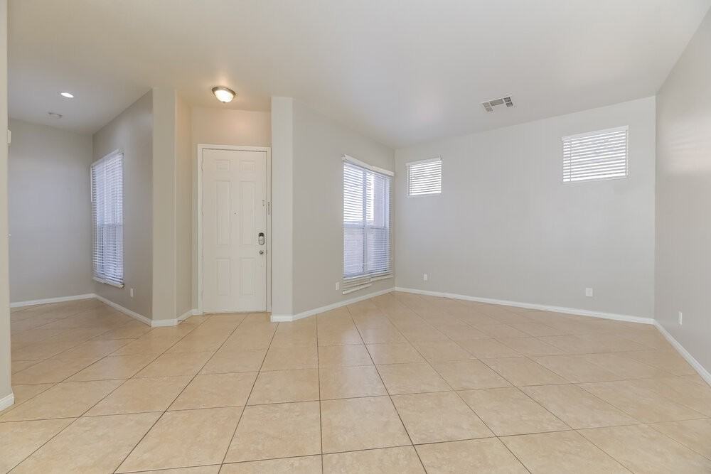 125 Coney Island Ave - Photo 4 of 16