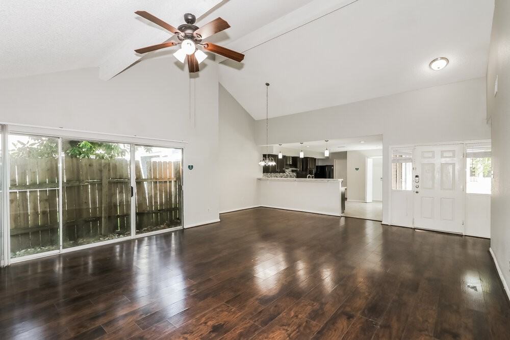 12723 Ashford Knoll Dr - Photo 5 of 16