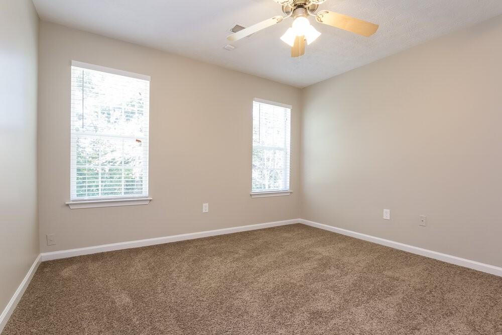 501 St Charles Ave - Photo 7 of 15