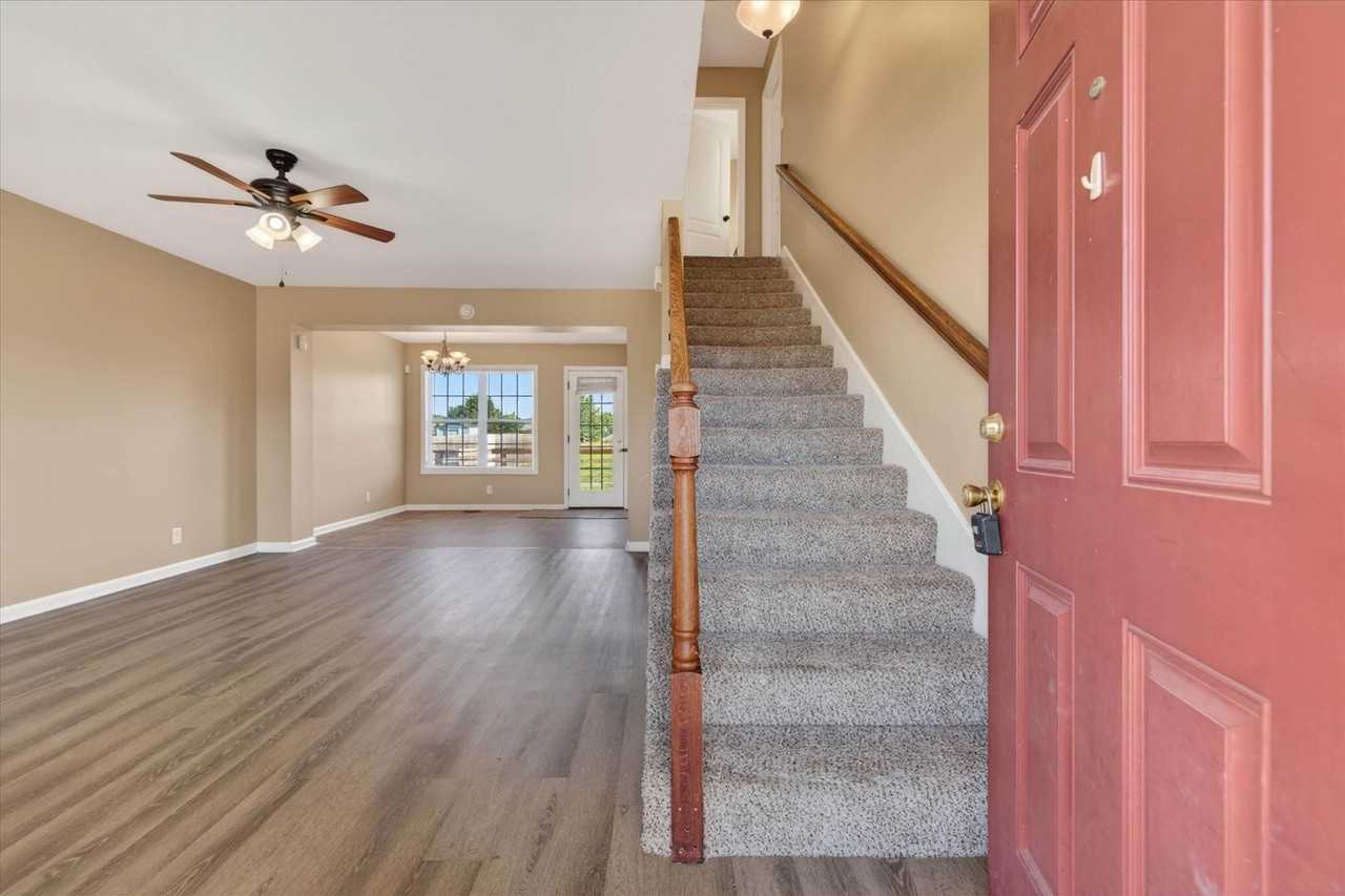 551 Fox Trot Dr - Photo 5 of 30