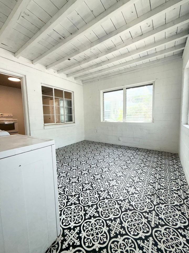 1016 Alba Dr - Photo 6 of 24