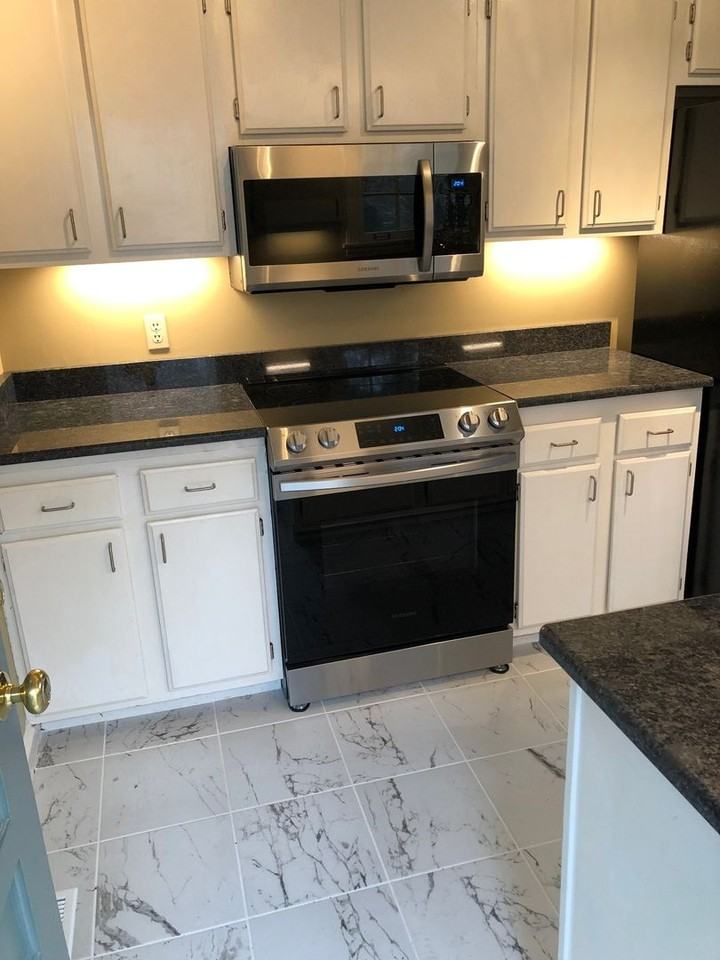 721 Kendall Dr - Photo 3 of 12