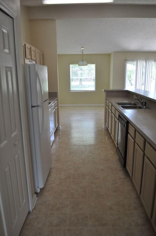 89 Berkshire Ln - Photo 5 of 27