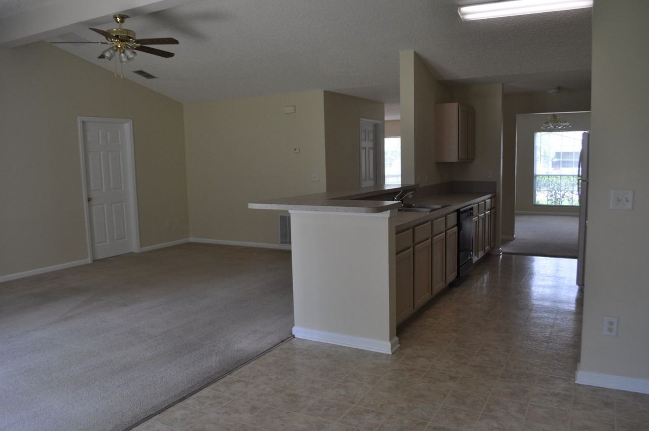 89 Berkshire Ln - Photo 7 of 27