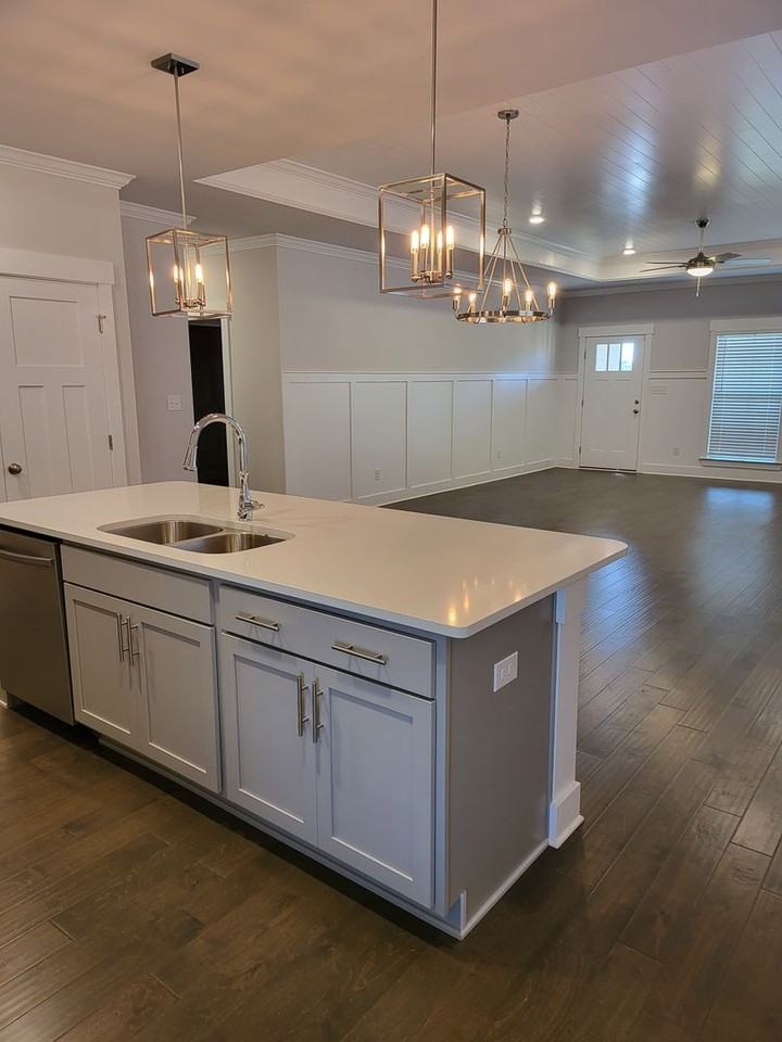 124 Keller Dr - Photo 4 of 33