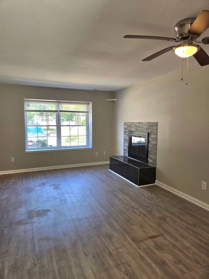 1315 River Birch Run S - Photo 2 of 18