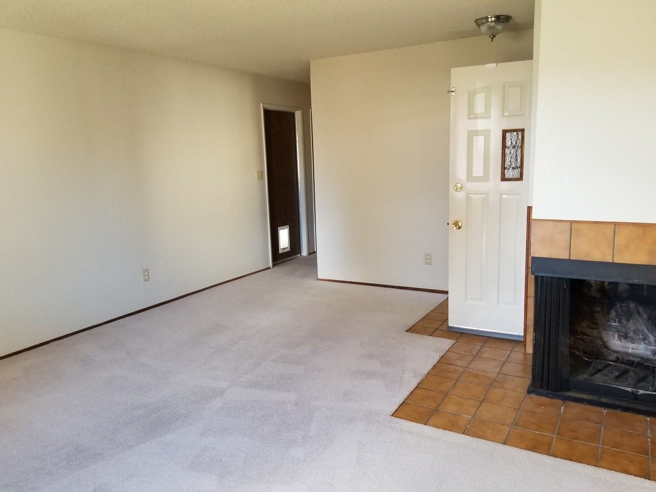 505 Mission Pl - Photo 3 of 11