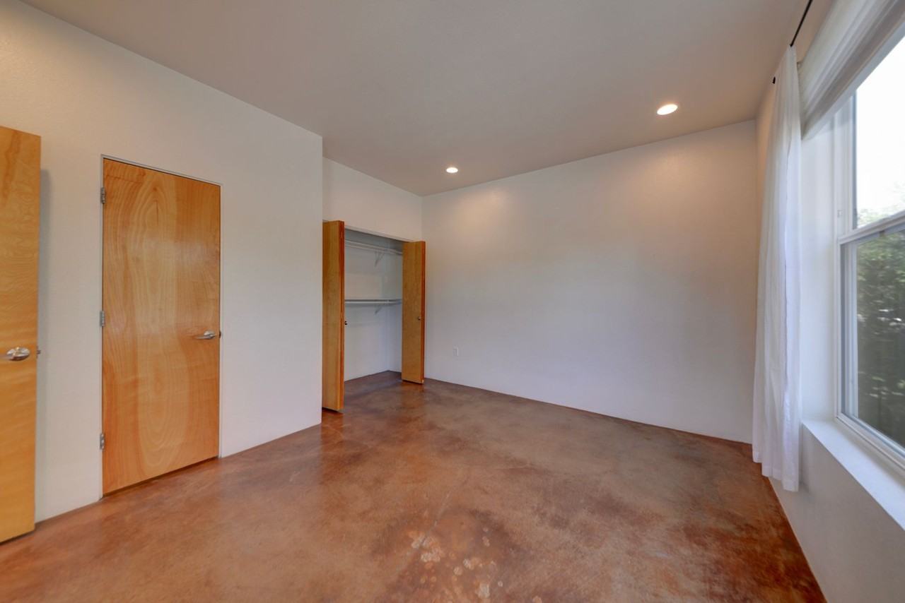 1020 6th St Nw - Photo 5 of 30