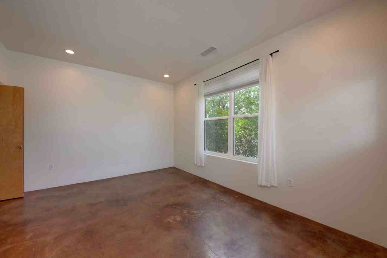 1020 6th St Nw - Photo 6 of 30