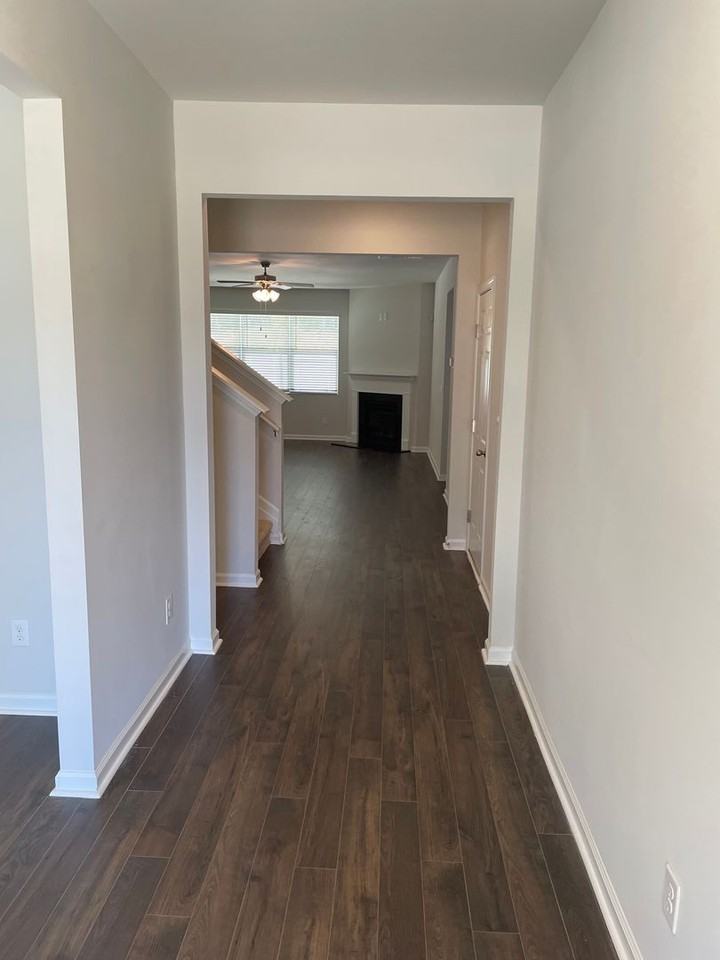 344 Bonhill St - Photo 4 of 29