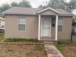 featured image of 6811 Nw 49th St