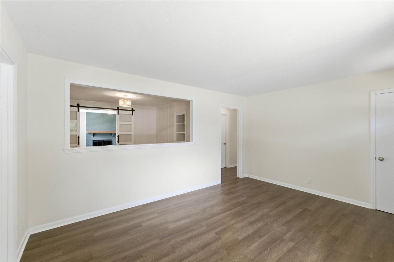 37 Hillsboro Rd - Photo 7 of 36