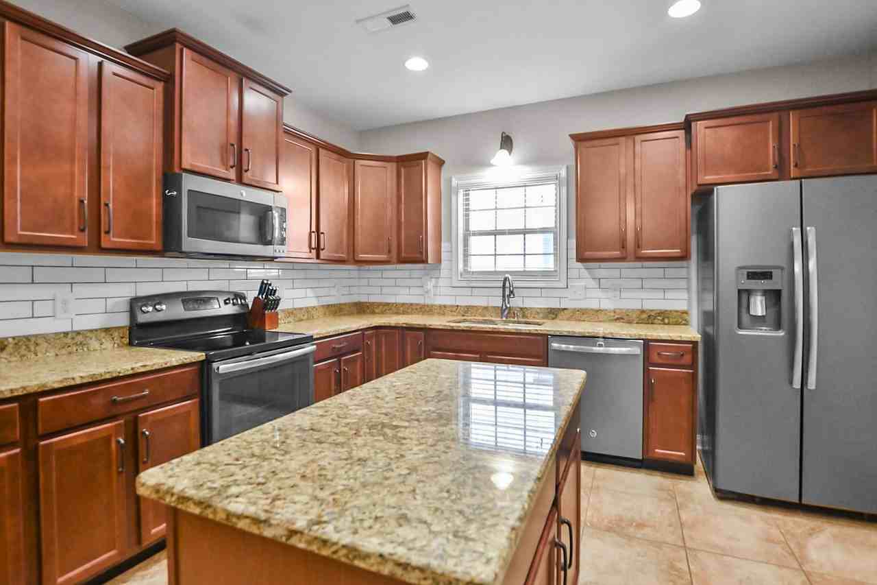 750 Cavalier Dr - Photo 7 of 20