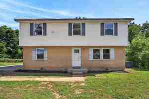 featured image of 444 Appleton Dr