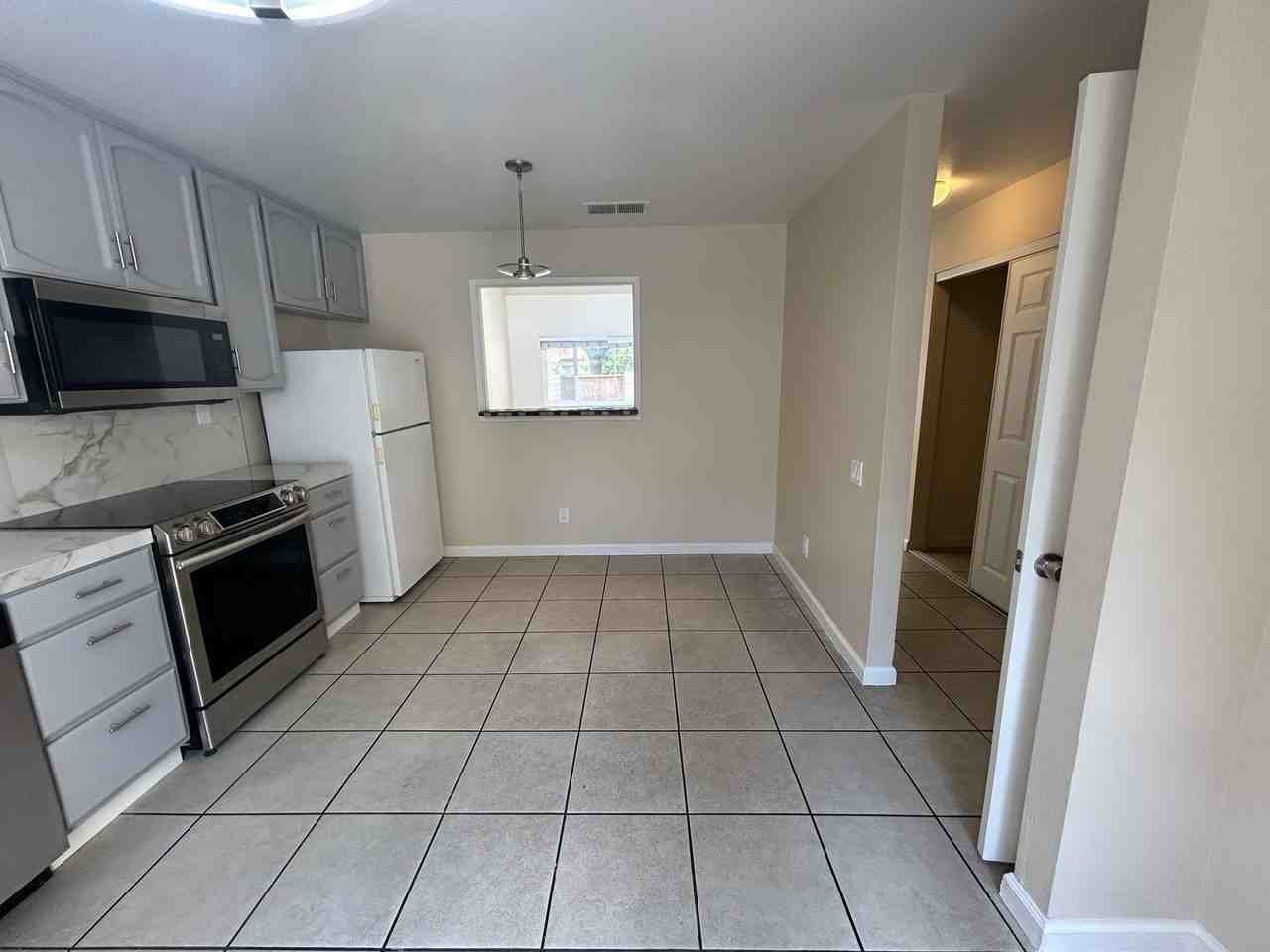 2104 Sharon Way - Photo 6 of 23