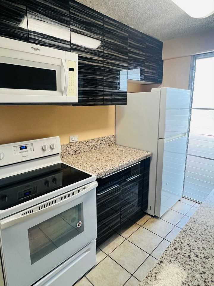1670 Kalakaua Ave #904 - Photo 5 of 22