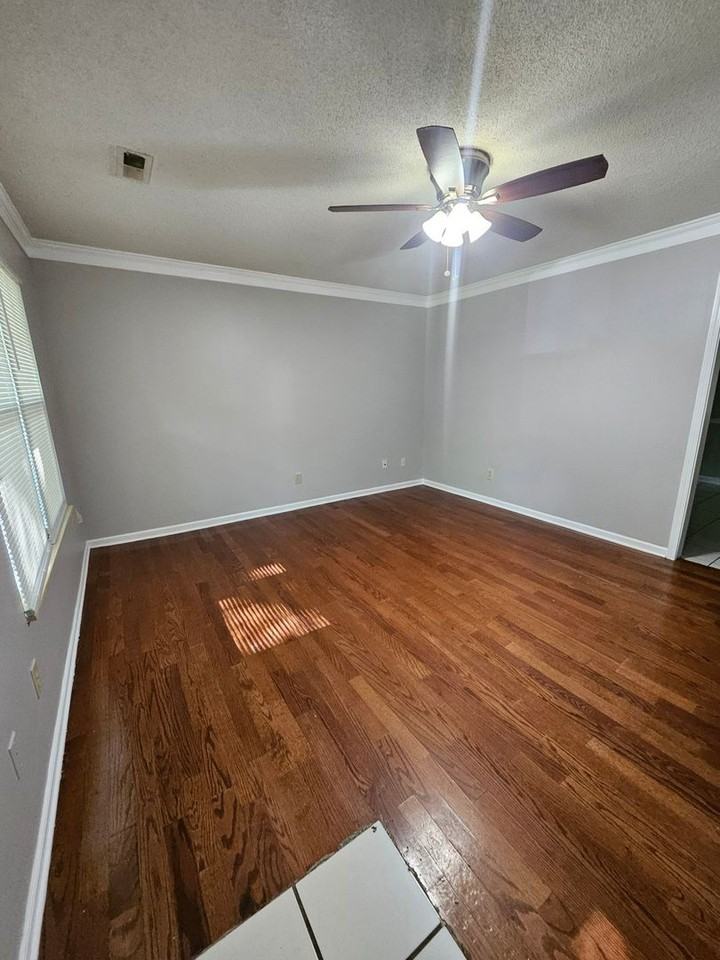 5307 Dawndeer Ln - Photo 3 of 14