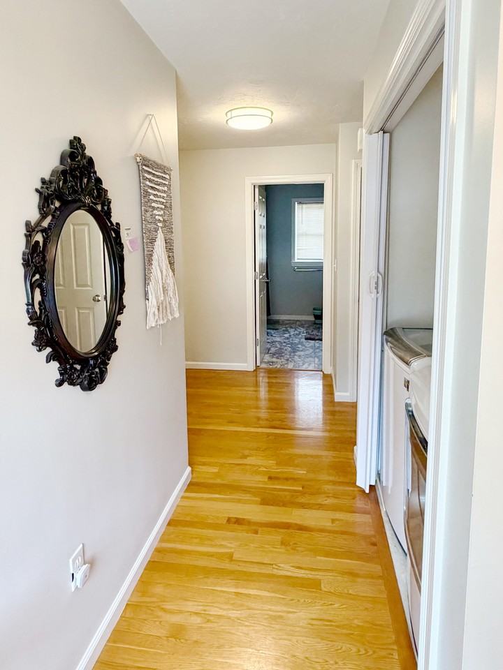 16 Westside Dr #1 - Photo 3 of 17