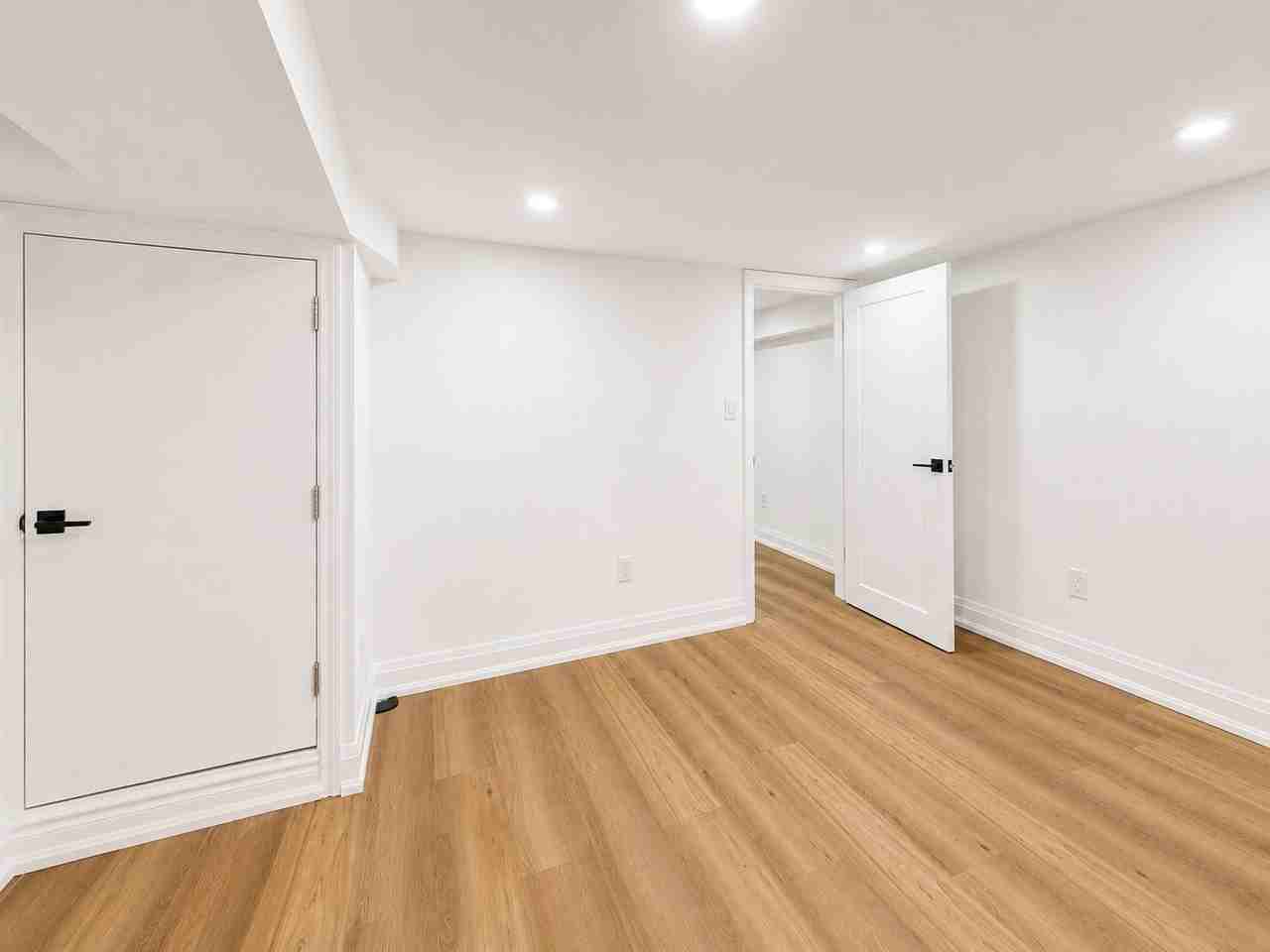 256 Harvie Avenue - Photo 7 of 12