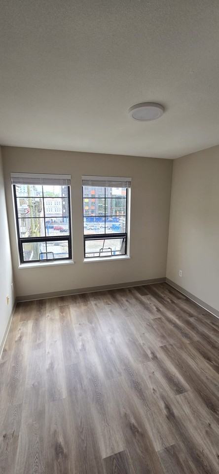 340 East Cordova Street #404 - Photo 5 of 11