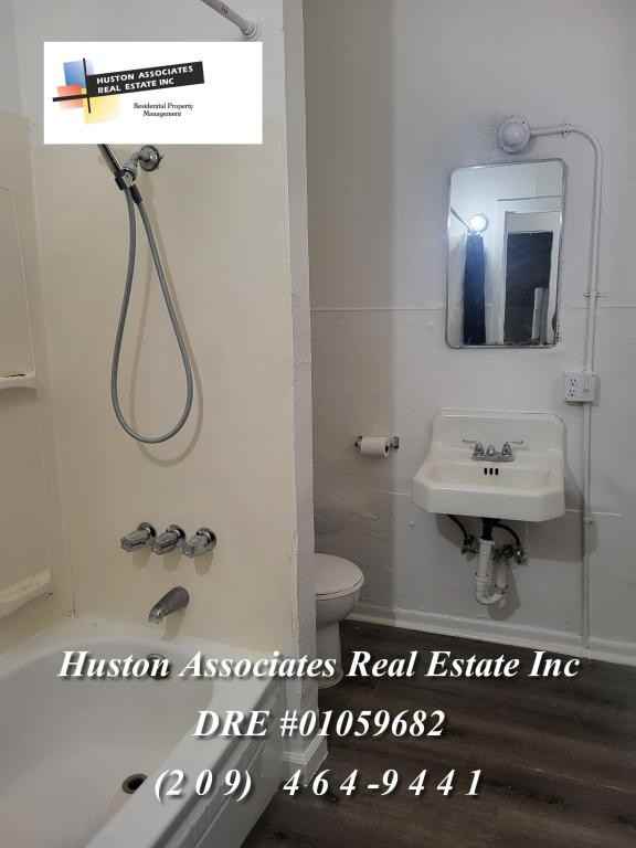 244 N Pilgrim St - Photo 5 of 7