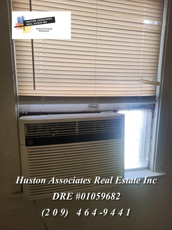244 N Pilgrim St - Photo 7 of 7