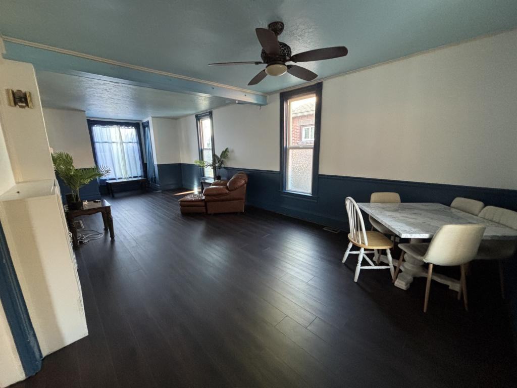 1145 W Platinum St - Photo 3 of 13