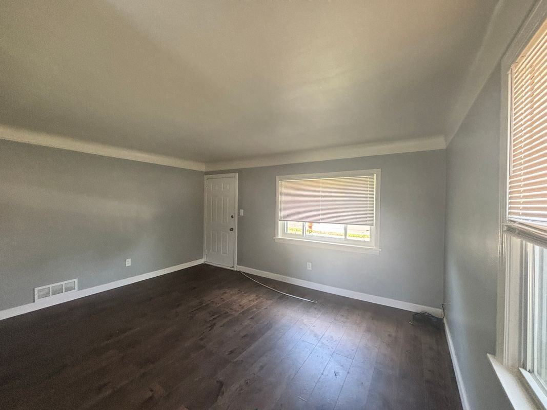 11130 Stephens Rd - Photo 3 of 11