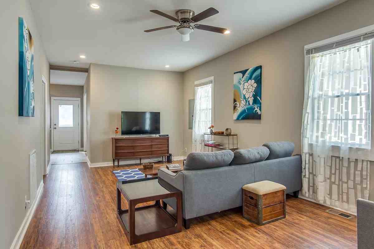 113 Lucile St - Photo 2 of 31