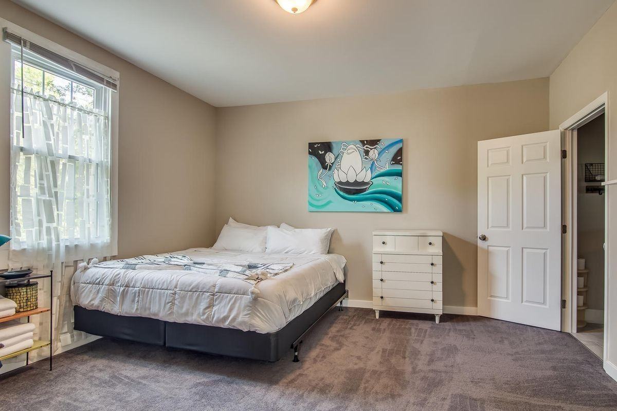 113 Lucile St - Photo 5 of 31