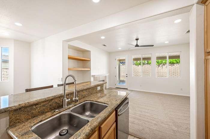 80604 Tinsley Ave - Photo 3 of 26