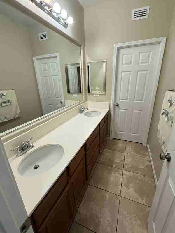 1781 Steinbeck Ave - Photo 5 of 10