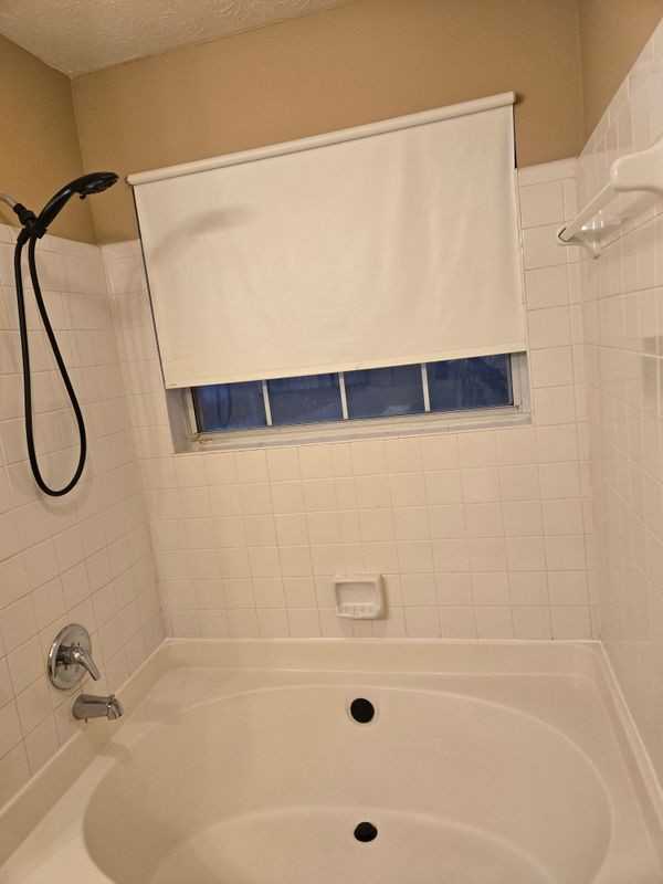 6090 Emerald Pointe Cir - Photo 6 of 11