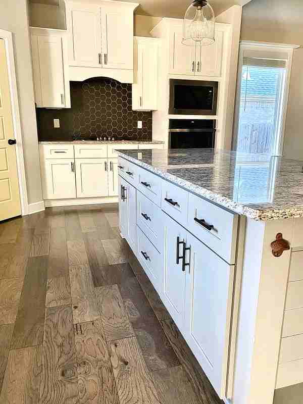 1411 Eureka Rd - Photo 5 of 27