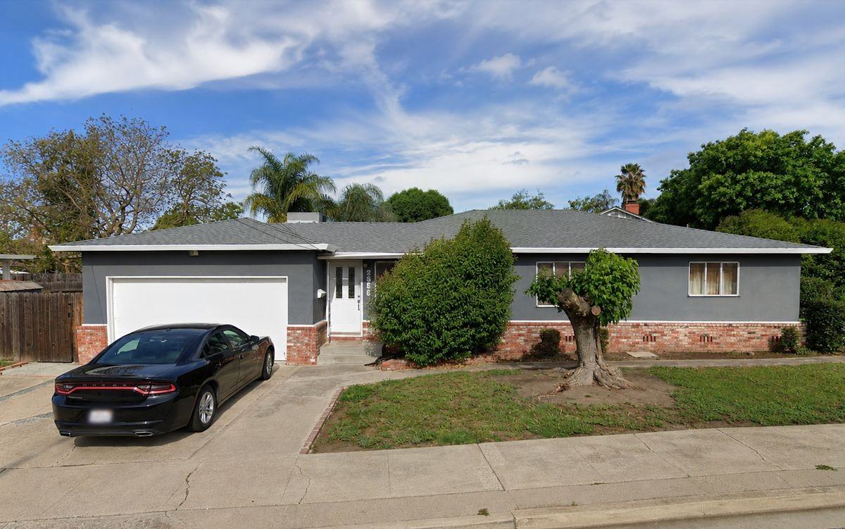 2859 Foskett Ave - Photo 3 of 3