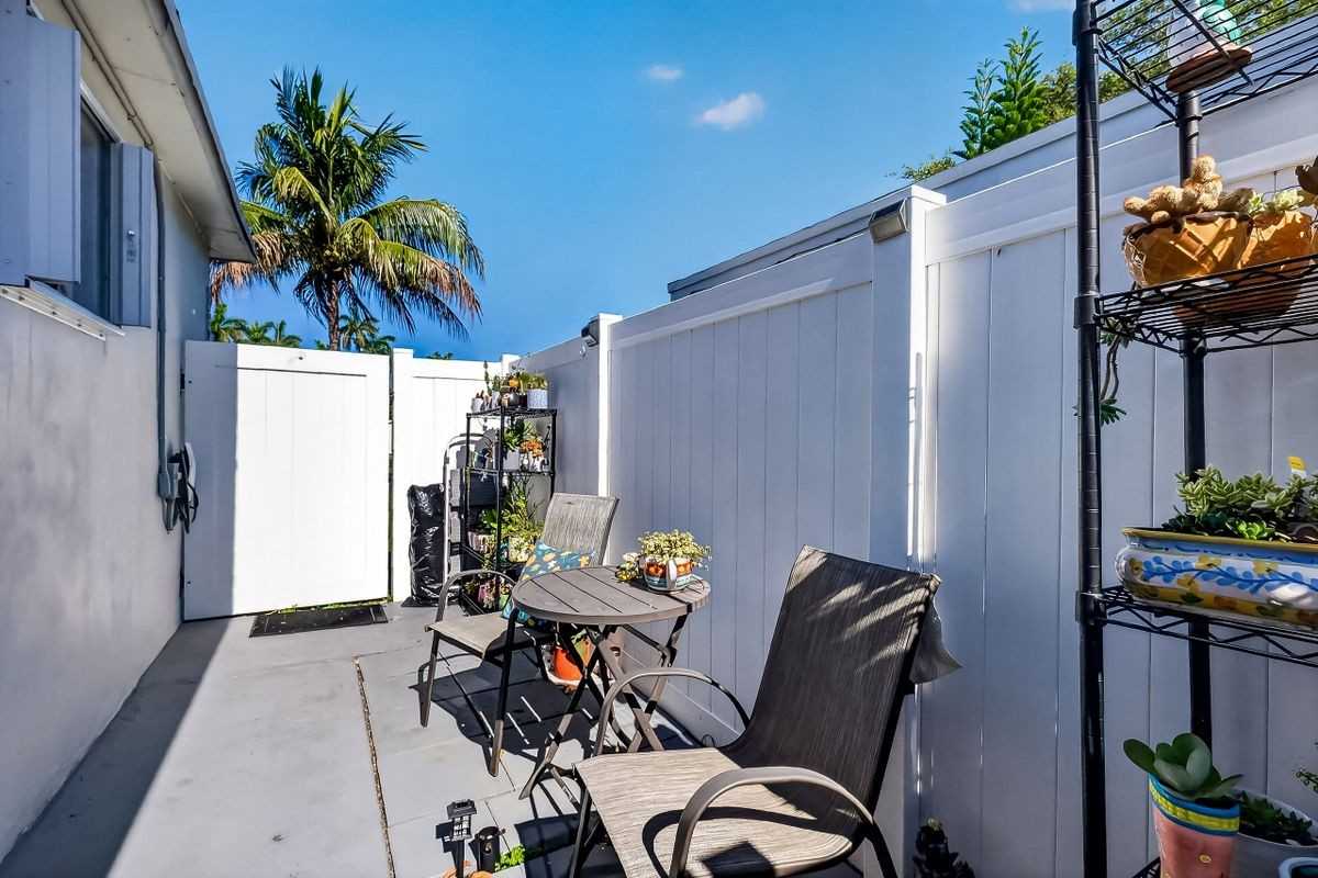 413 Sw 5th Ave - Photo 5 of 5