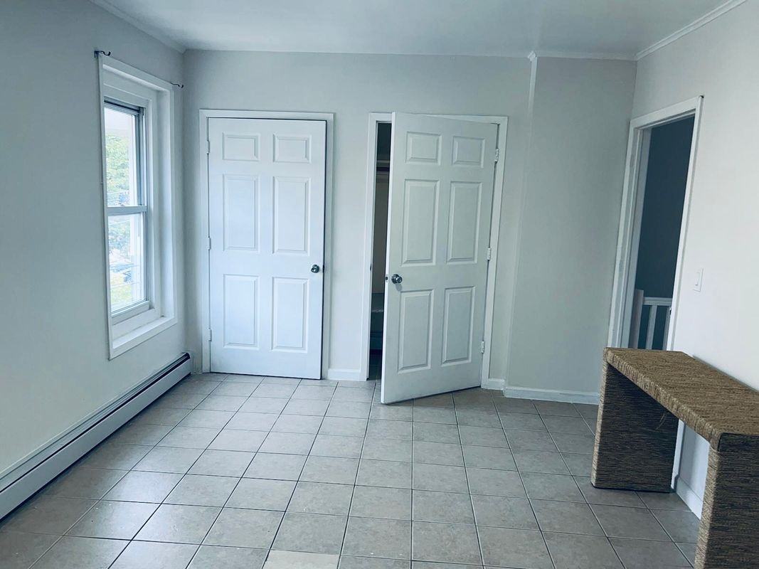 622 Saint Lawrence Ave - Photo 2 of 7