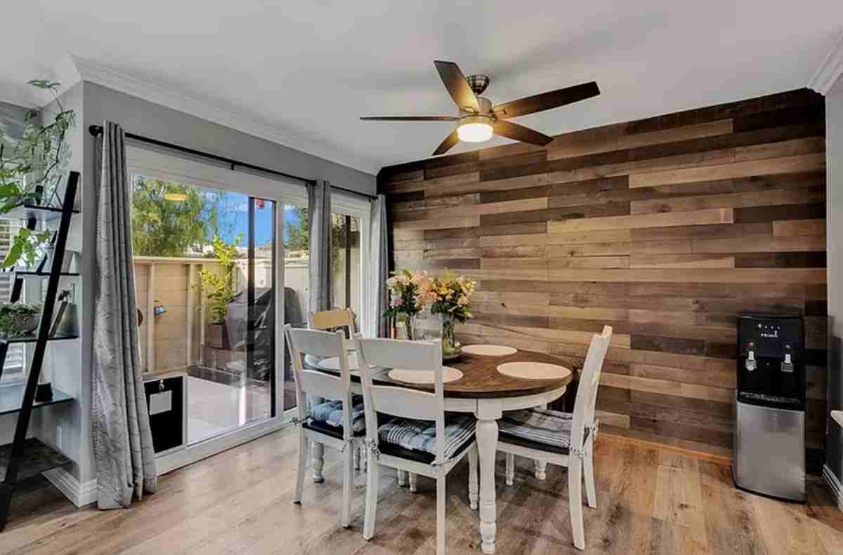 27128 Hidaway Ave - Photo 5 of 15