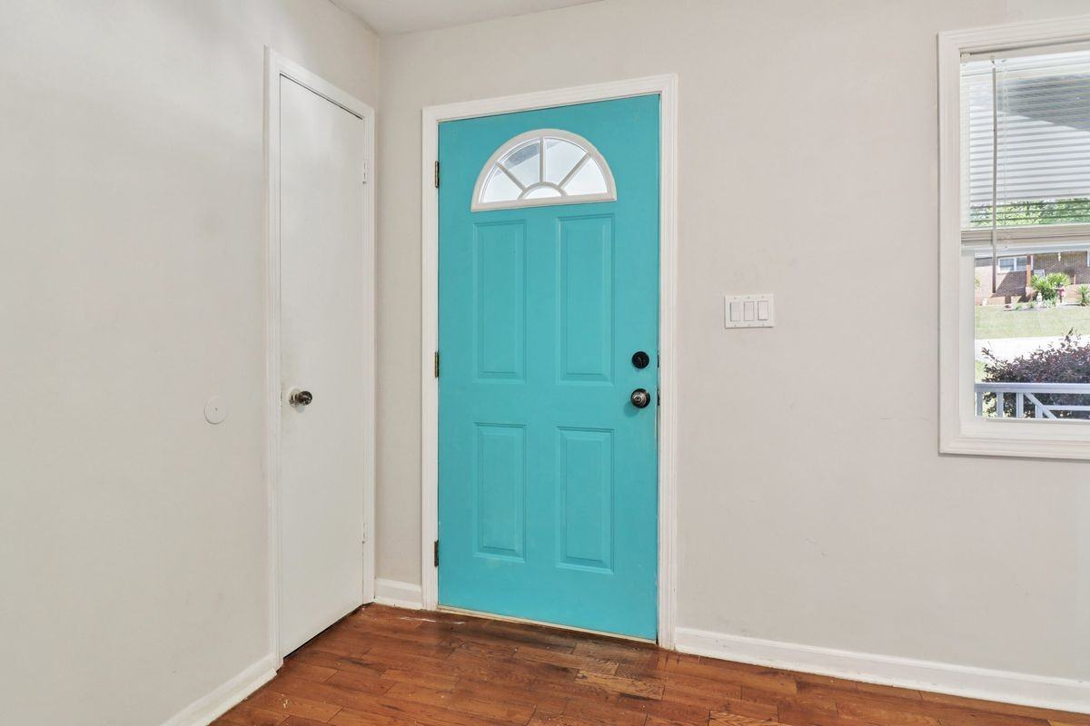 2344 Chestnut Log Pl - Photo 2 of 50