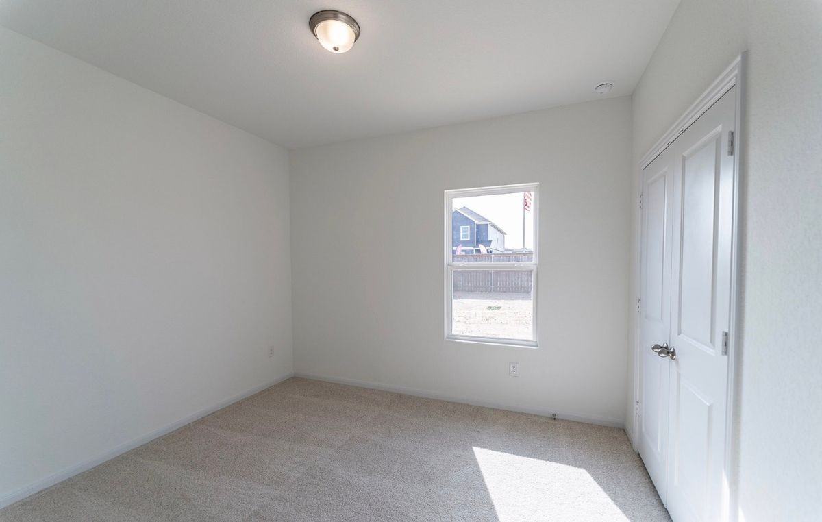 11130 Hollinger Cir - Photo 2 of 15