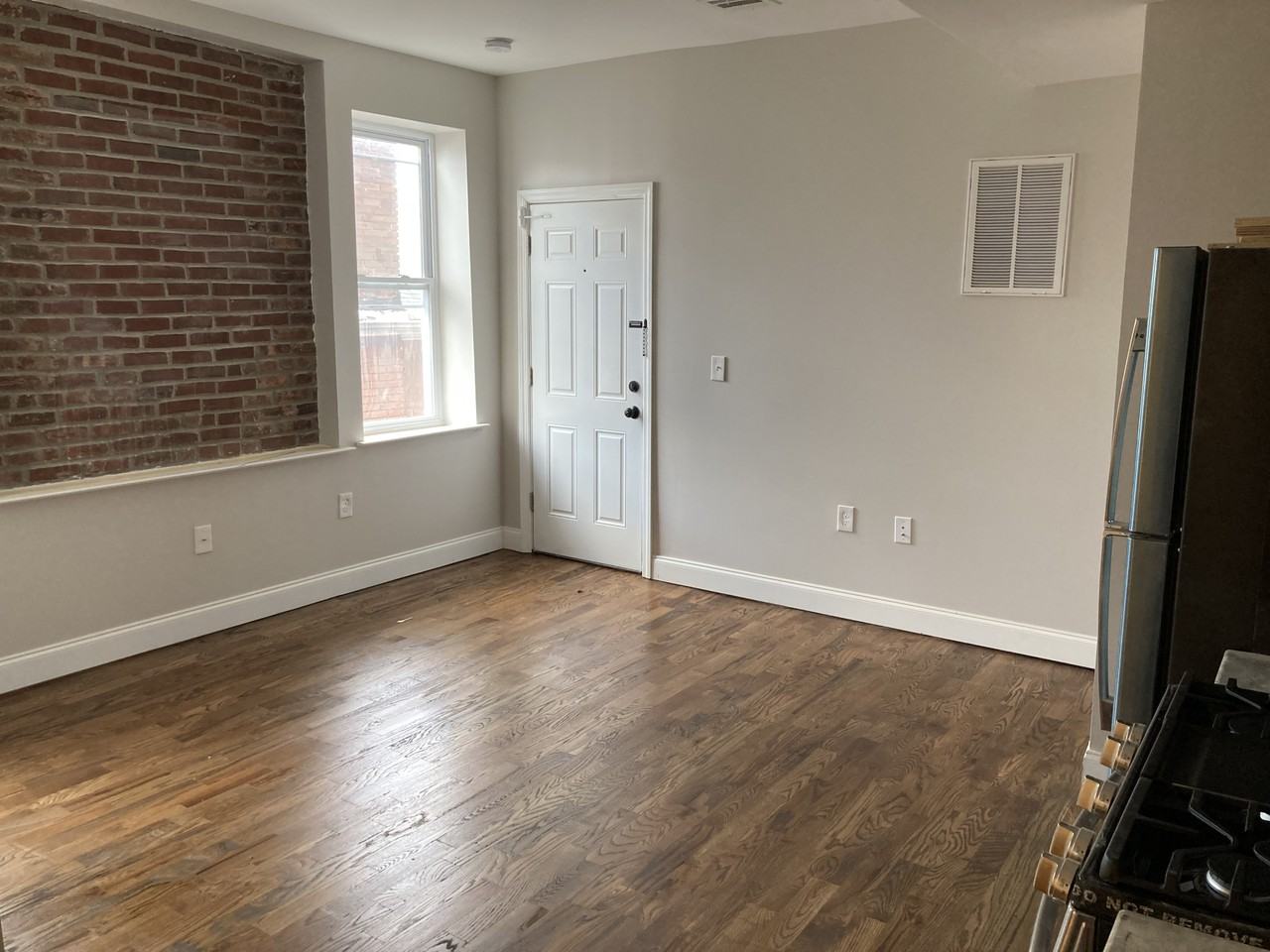 55 Prospect Ave #2L - Photo 3 of 11