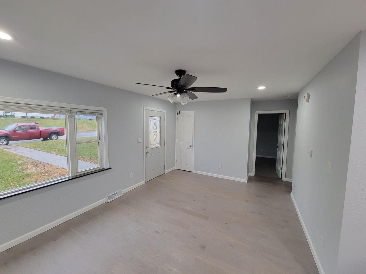 1537 N 8th St - Photo 6 of 12