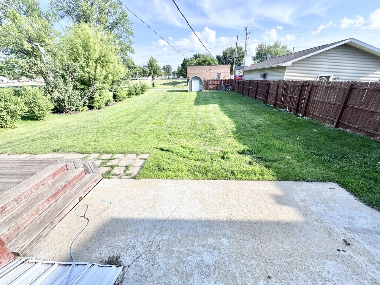 406 E Main St - Photo 5 of 16