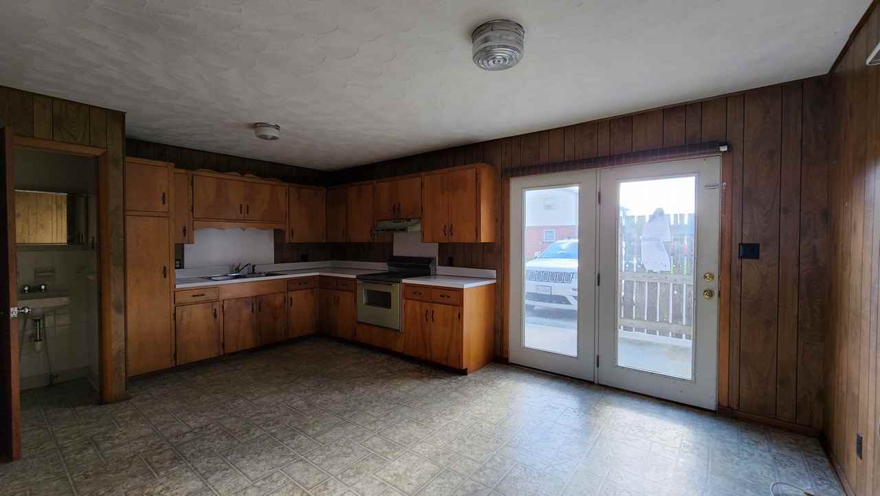 5907 Lee Hwy #20 - Photo 2 of 7